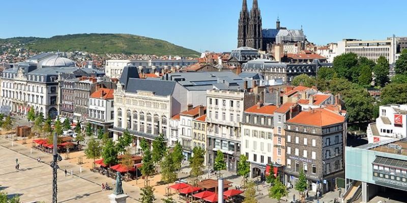 Smartwings Airlines Clermont Ferrand Office in France