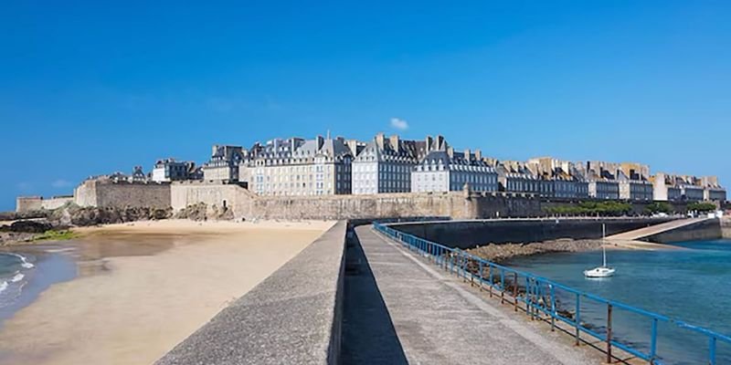 Ryan Air Lorient Office in France