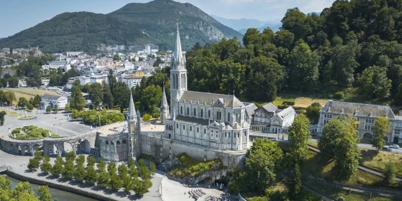 AlbaStar Lourdes Office in France