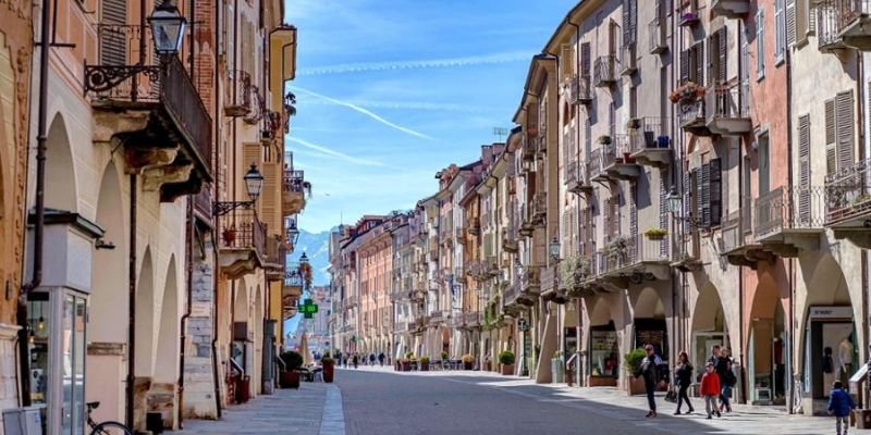 Air Dolomiti Cuneo Office in Italy